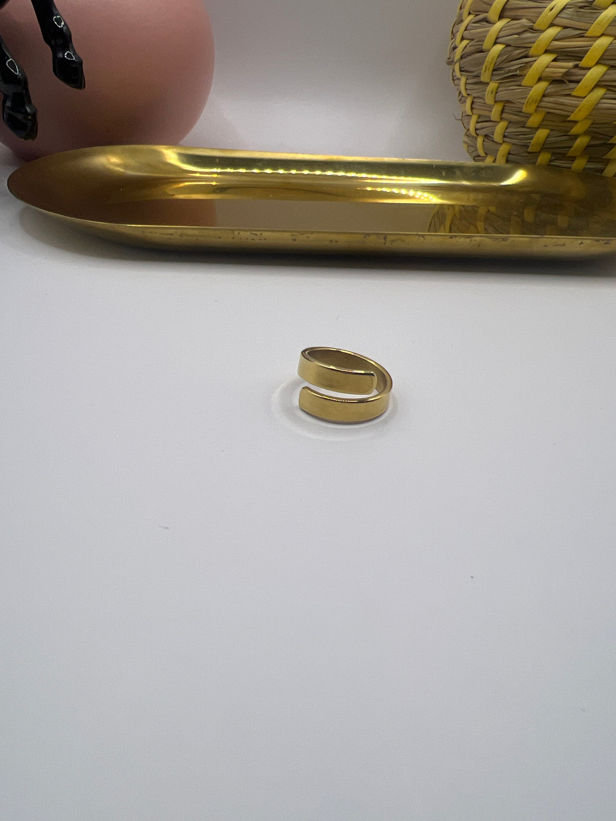 Smooth layered ring