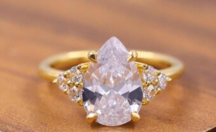Golden ring stone