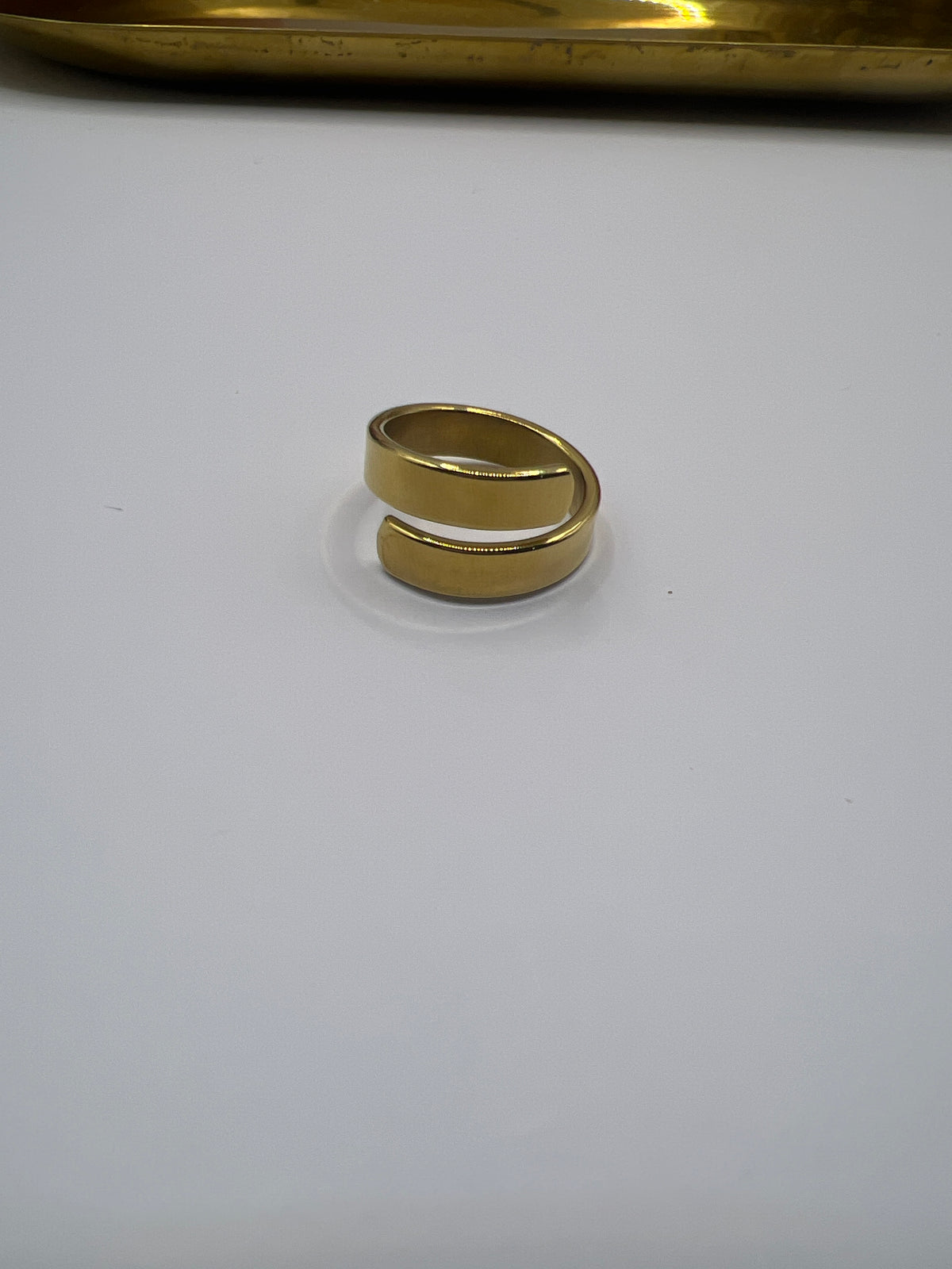 Smooth layered ring