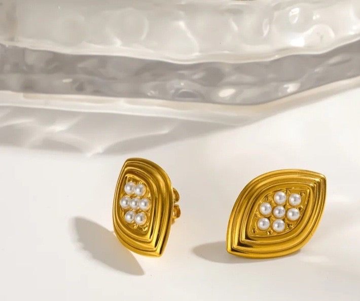 Textured Geometric gold studs earrings