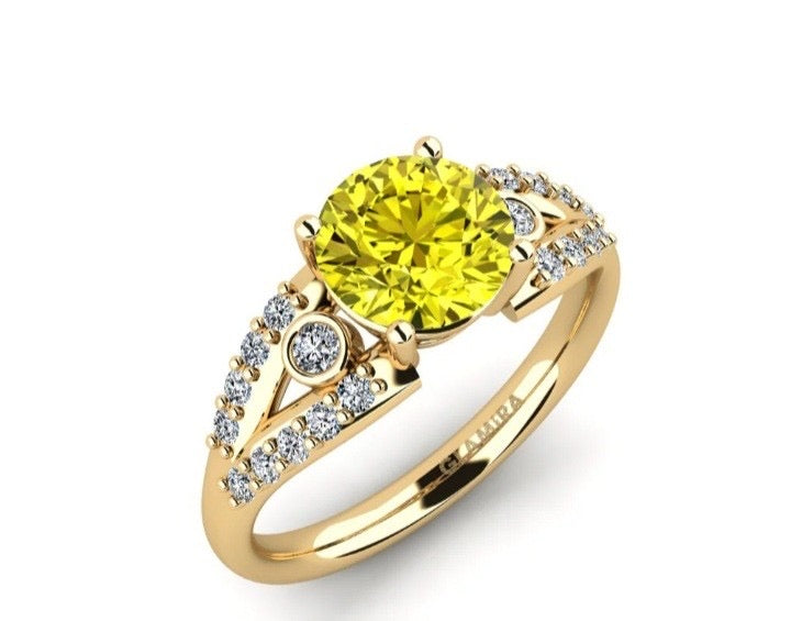 Golden ring with yellow stone