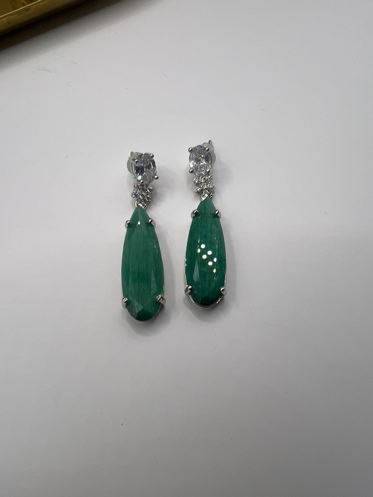 Elegant Crystal Teardrop Earrings ✨💎