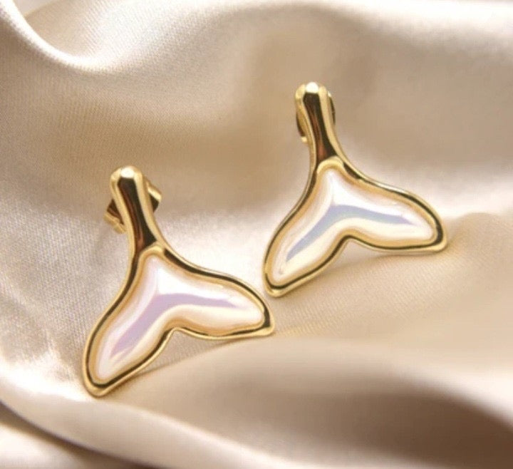 Minimalist Tail Earrings