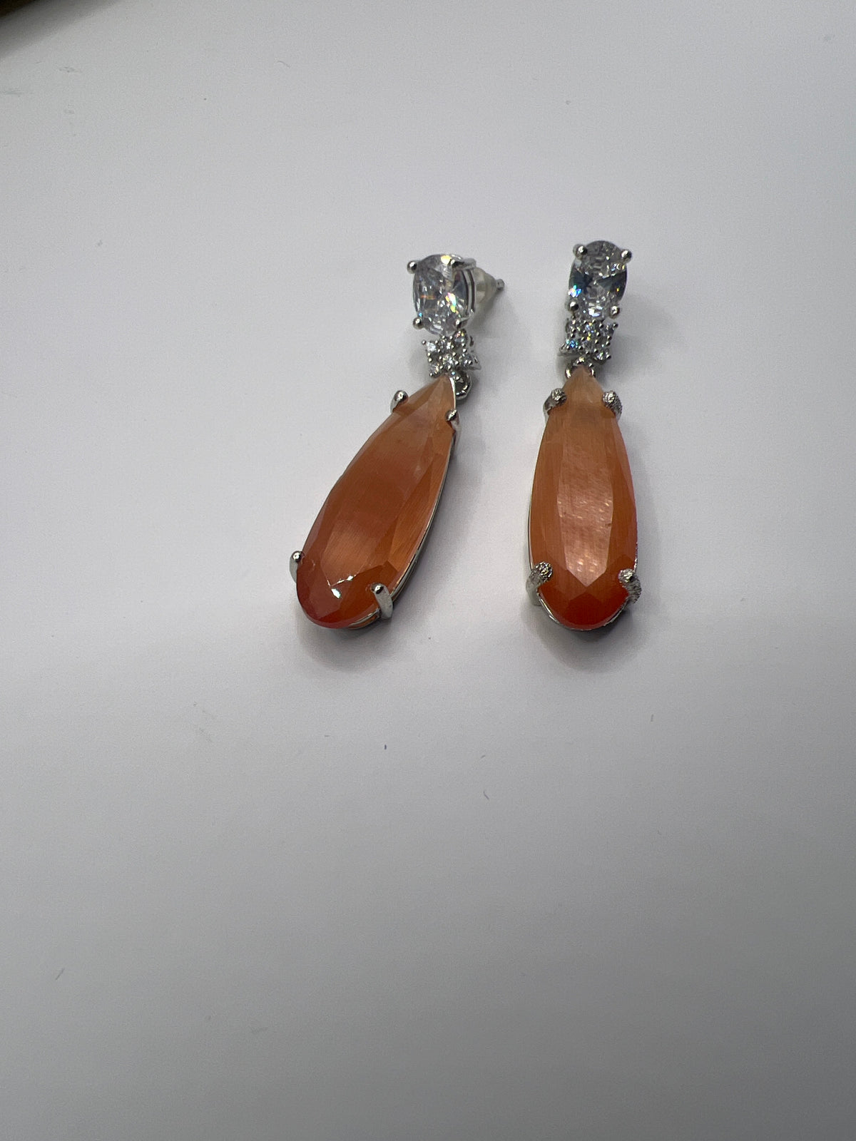 Elegant Crystal Teardrop Earrings ✨💎