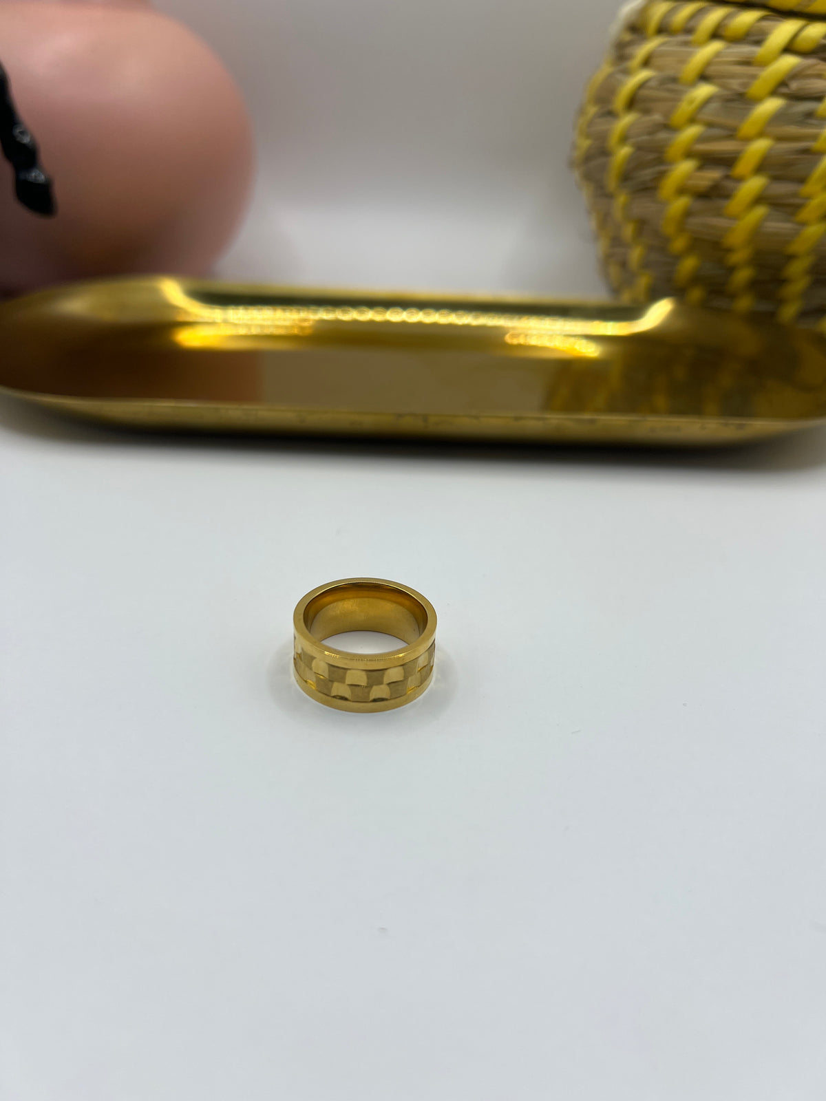 Revolving golden ring