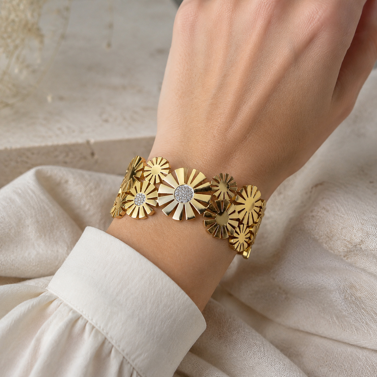 golden flower handcuff