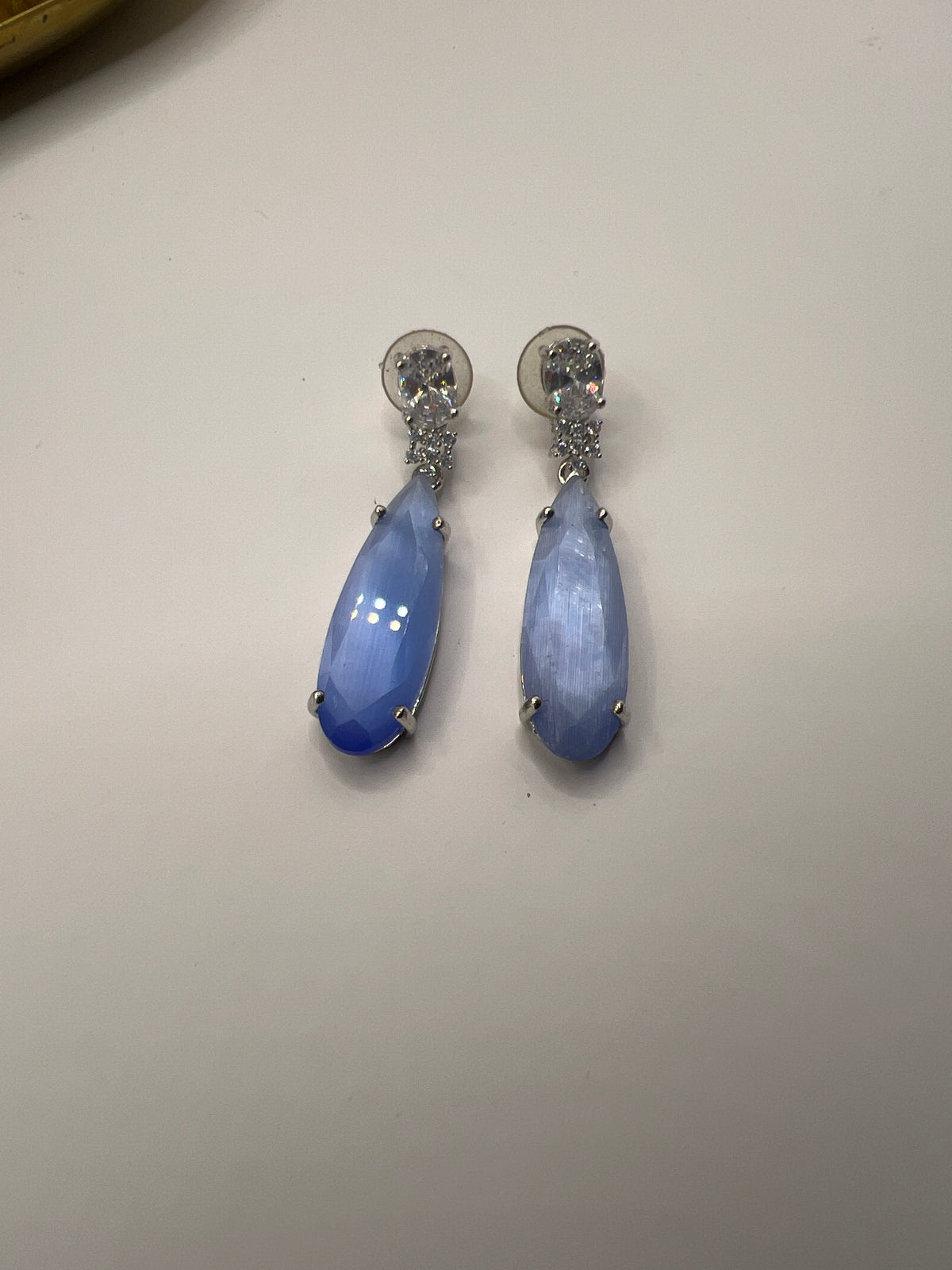 Elegant Crystal Teardrop Earrings ✨💎