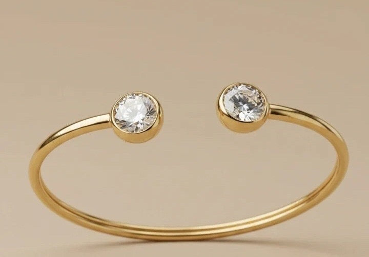 Minimalist Solitaire Open Bangle with white stone