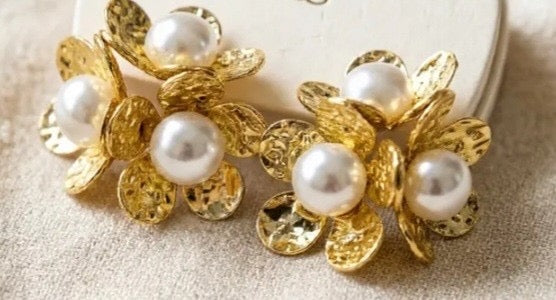 Luxury Textured Floral Cluster