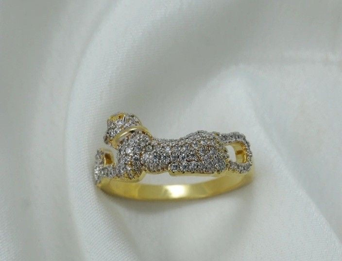 Silver stones leopard ring