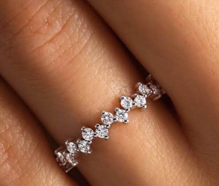 Tiny stones ring