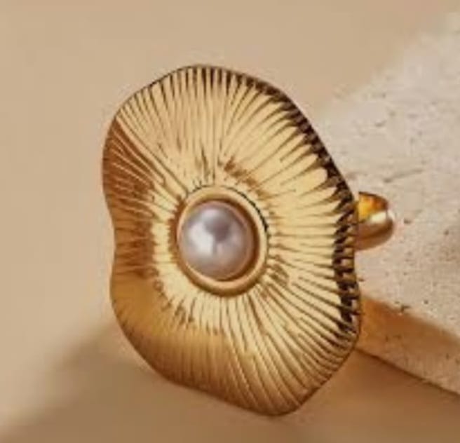 pearl golden ring