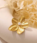 minimal flower pearl ring