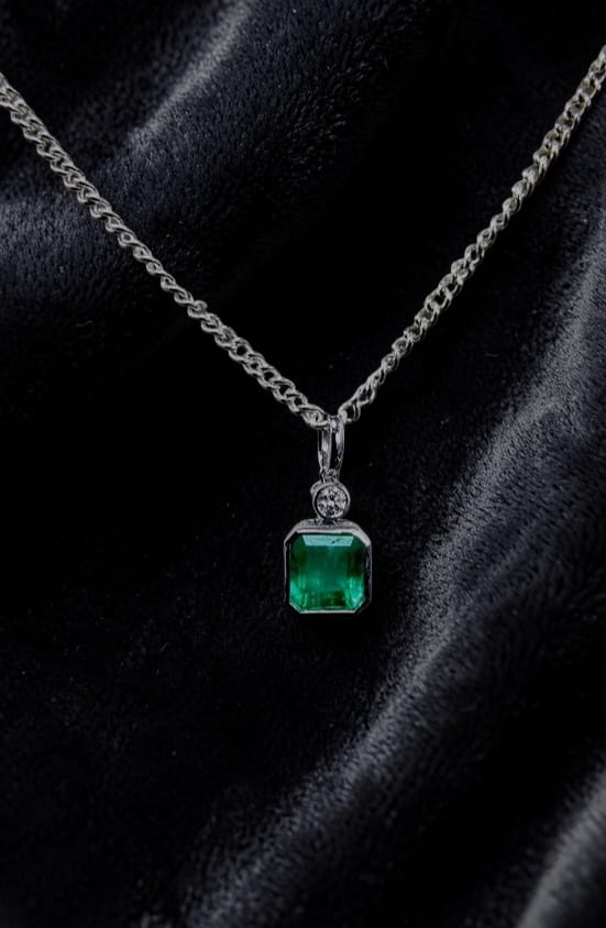 green stone necklace
