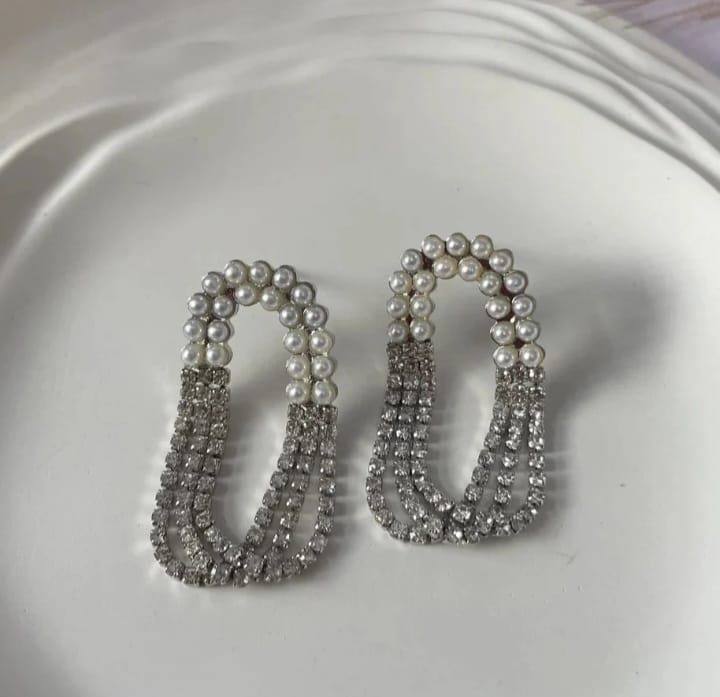 pearl heavy earing