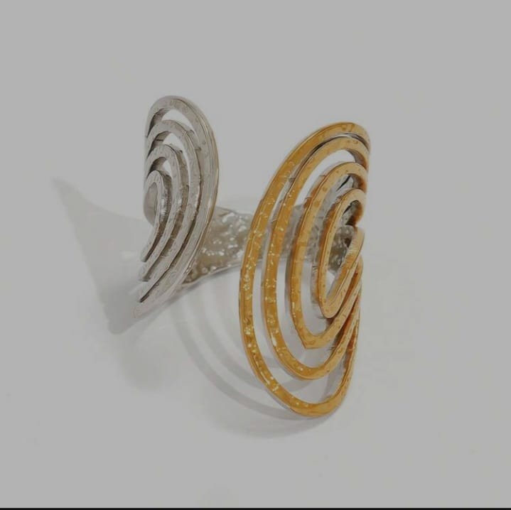 golden n silver ring