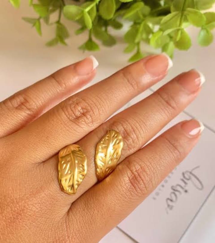 golden leaf ring