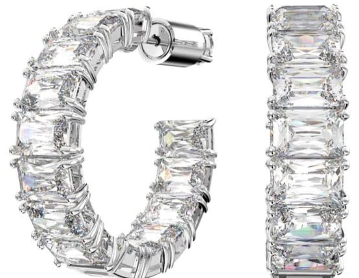 stone diamond earing silver