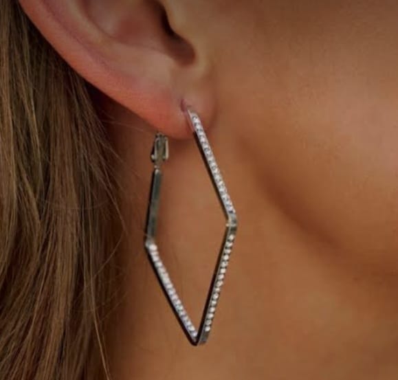 thin pearl earings