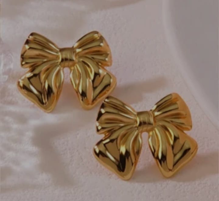golden ballon bow earings