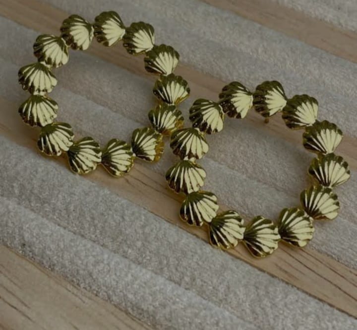goolden shell earings