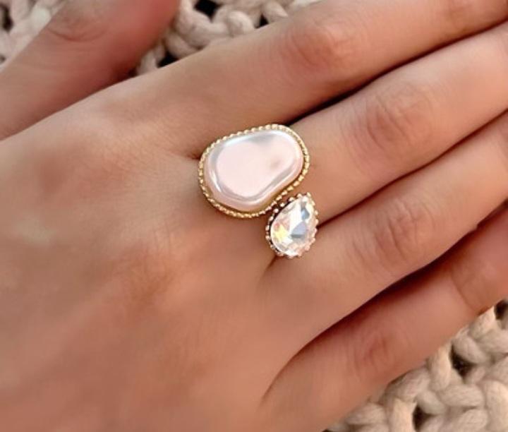 golden stones rings