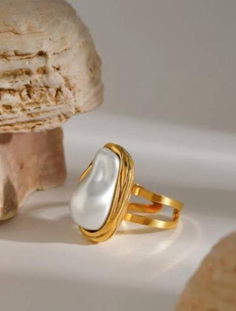 golden stones rings