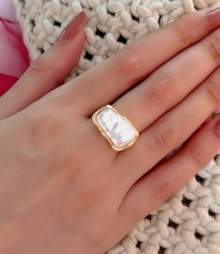 golden stones rings