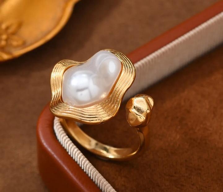 golden stones rings