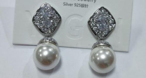 stone pearl earings