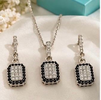 black n white crystal stone jewellery set
