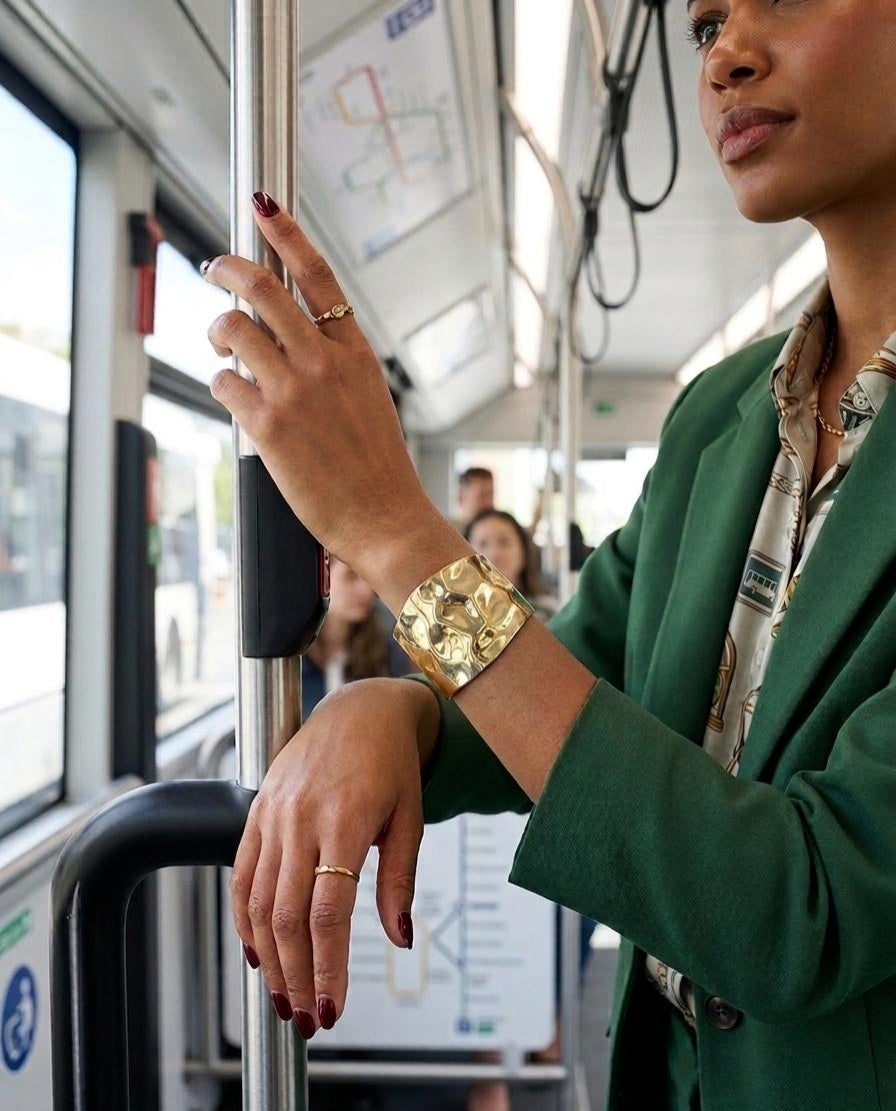 Golden Curve Handcuff