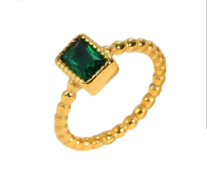 Green Stone Ball Ring