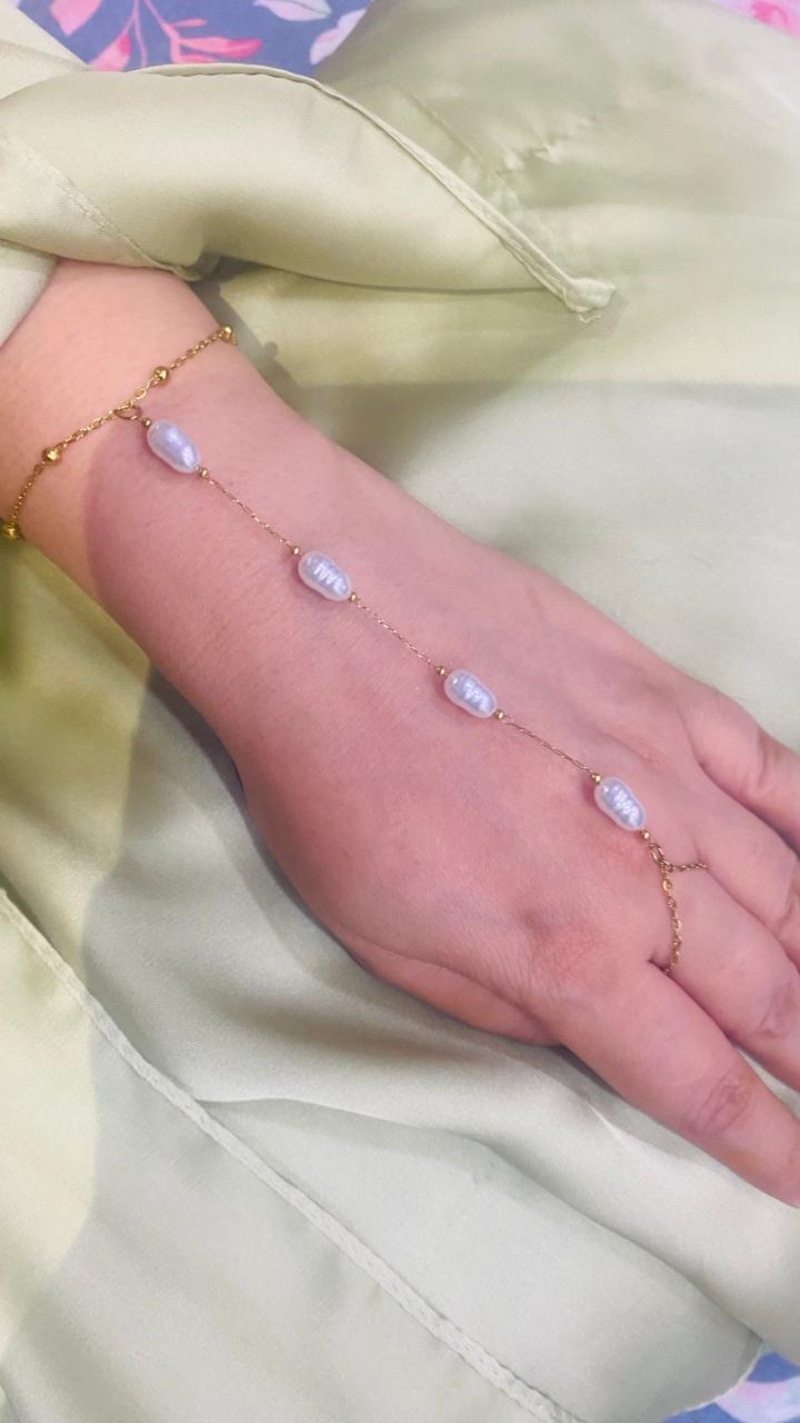 Hand Wear Pearls