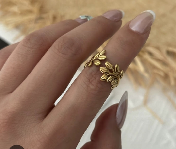 Open Leaf Ring