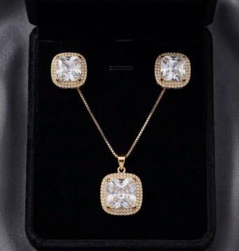 Tiffany Set